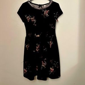 Black floral knee-length dress